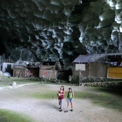 village_grotte.jpg